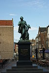Dordrecht - Schefferplein - Standbeeld Ary Scheffer.JPG - Dordrecht, Hoge Nieuwstraat 