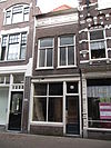 Pand met aan de voorstraatshaven gevel