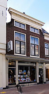 Pand met eenvoudige lijstgevel