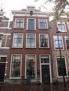 Westhaven 58 -  Pand met lijstgevel met klesoortjes