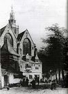 Sint Janskerk met zakkendragershuisje -  Kraamvrouwenportaal en zakkendragershuisje Sint-Janskerk Gouda