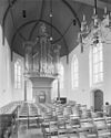 Interieur naar het oosten met orgel - Hendrik-Ido-Ambacht - 20108499 - RCE -  Ned.Herv.Kerk: interieur naar het oosten met orgel 