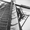 Detail buitenzijde poldermolen - Roelofarendsveen - 20005544 - RCE -  Veendermolen: Detail buitenzijde poldermolen 