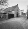 Overzicht achterzijde met bijgebouw