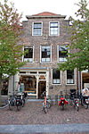 WLM - mchangsp - Huis met afgeknotte trapgevel met ontlastingsbogen en steen, 