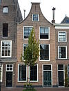 Pand met tuitgevel