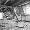 Interieur zolderverdieping van het voormalige woonkloostergedeelte met verstijvingsconstructie - Leiden - 20135309 - RCE -  St.Cecilia gasthuis: interieur zolderverdieping van het voormalige woonkloostergedeelte met verstijvingsconstructie 