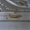 Interieur, kleurtrap op het stucplafond in rechter tuinkamer - Leiden - 20330976 - RCE -  Prentenkabinet: Interieur, kleurtrap op het stucplafond in rechter tuinkamer 