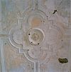 Interieur, leemstucplafond in middenkamer, detail van ornament - Leiden - 20330985 - RCE -  Prentenkabinet: Interieur, leemstucplafond in middenkamer, detail van ornament 