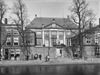 Overzicht van de Lakenhal aan de Oude Singel - Leiden - 20134797 - RCE -  De Lakenhal: Overzicht van de Lakenhal aan de Oude Singel 