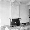 INTERIEUR, EERSTE ETAGE, VOORKAMER, SCHOORSTEEN STUCORNAMENTEN - Leiden - 20271606 - RCE -  INTERIEUR, EERSTE ETAGE, VOORKAMER, SCHOORSTEEN STUCORNAMENTEN 