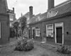 Binnenplaats uitwendig - Leiden - 20135062 - RCE -  Hofje van Jean Michel: binnenplaats uitwendig 