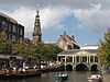Koornbrug Leiden - Koornbrug and the tower of the City Hall in Leiden