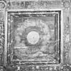 Interieur, cassette van plafond - Leiden - 20136952 - RCE -  Huis Ars Aemula Naturae: interieur, cassette van plafond 