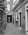 Binnenplaats uitwendig - Leiden - 20135058 - RCE -  Hofje van Jean Michel: binnenplaats uitwendig 