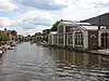 Webster University (Oude Rijn) Leiden - Boommarkt 1 Webster University aan de Oude Rijn, Leiden. Rijksmonument