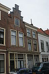 Pand met trapgevel. Moderne onderpui