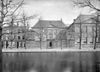 Voorgevel - Leiden - 20134794 - RCE -  De Lakenhal: voorgevel (opmerking: Fotonummer 9773) 