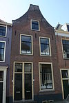 Pand met tuitgevel