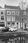 Pand met gevel met rechte kroonlijst en deur met deuromlijsting, Lod. XIV