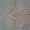 Interieur, leemstucplafond in middenkamer, detail van ornament - Leiden - 20330990 - RCE -  Prentenkabinet: Interieur, leemstucplafond in middenkamer, detail van ornament 