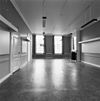 Interieur eerste verdieping, overzicht voorkamer - Leiden - 20327353 - RCE -  Prentenkabinet: Interieur eerste verdieping, overzicht voorkamer 
