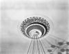 Gietijzeren rozet in foyer plafond - Leiden - 20135551 - RCE -  Schouwburg: gietijzeren rozet in foyer plafond 