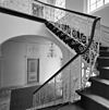 Interieur eerste verdieping, trappenhuis - Leiden - 20327346 - RCE -  Prentenkabinet: Interieur eerste verdieping, trappenhuis 