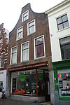 Pand met tuitgevel