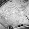 Interieur kamer, overzicht stucplafond, eerste helft achttiende eeuw - Leiden - 20337191 - RCE -  Stucplafond: Interieur kamer, overzicht stucplafond, eerste helft achttiende eeuw 
