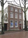 Pand met eenvoudige lijstgevel