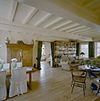Interieur woonkamer met houten plafond, voorheen stalgedeelte, na restauratie - Maasland - 20341707 - RCE -  Boerderijen/ Krukhuis: Interieur woonkamer met houten plafond, voorheen stalgedeelte, na restauratie 