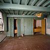 Interieur, bedstedewand met kast - Maasland - 20341622 - RCE -  Boerderijen/ Krukhuis: Interieur, bedstedewand met kast (opmerking: voor restauratie) 