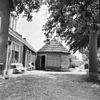 Karnmolen restant bij boerderij - Schipluiden - 20197881 - RCE -  Boerderijen/ Rosmolen: Karnmolen restant bij boerderij 