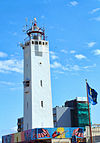 Noordwijk Vuurtoren-1 -  De toren in zijn huidige vorm werd In 1921 gebouwd als verkenningslicht voor de scheepvaart. 