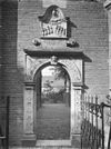 Weeshuispoortje met gevelsteen - Noordwijk-Binnen - 20169475 - RCE -  Weeshuispoortje: Weeshuispoortje met gevelsteen 