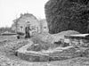 Opgegraven fundering Romaanse apsis achter Nederlands Hervormde Kerk - Noordwijkerhout - 20169731 - RCE -  Nederlands Hervormde Kerk: opgegraven fundering Romaanse apsis achter Nederlands Hervormde Kerk 