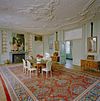INTERIEUR, BEGANE GROND, OVERZICHT EETZAAL MET SCHOUW, STUCPLAFOND - Ridderkerk - 20299006 - RCE -  Huis Ten Donck: INTERIEUR, BEGANE GROND, OVERZICHT EETZAAL MET SCHOUW, STUCPLAFOND 
