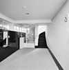 Int. entreehal, trappenhuis naar eerste verdieping - Rotterdam - 20319084 - RCE -  Huis Sonneveld: Int. entreehal, trappenhuis naar eerste verdieping (opmerking: Bij publicatie is toestemming nodig van Buro vd Broek & Bakema (tel.: 010-4134780)) 