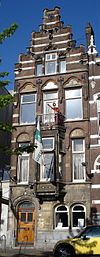 Herenhuis in Neo-Renaissance stijl met Neo-Gotische detaillering