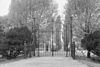 IJzeren toegangshek tot de Joodse begraafplaats te Rotterdam - Rotterdam - 20127626 - RCE -  Joodse begraafplaats: IJzeren toegangshek tot de Joodse begraafplaats te Rotterdam  Jewish cemetery Toepad, Rotterdam. 
