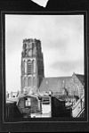 Exterieur reproductie van foto in bezit Archief van de Kerkvoogdij - Rotterdam - 20191446 - RCE -  Grote- of Sint Laurenskerk: exterieur reproductie van foto in bezit Archief van de Kerkvoogdij 