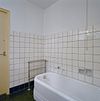 Int. begane grond, badkamer - Rotterdam - 20319117 - RCE -  Huis Sonneveld: Int. begane grond, badkamer (opmerking: Bij publicatie is toestemming nodig van Buro vd Broek & Bakema (tel.: 010-4134780)) 