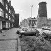 Restant van een ronde stenen stellingmolen aan de Mathenesserdijk naar het zuiden - Delfshaven - 20048263 - RCE -  De Graankorrel: Restant van een ronde stenen stellingmolen aan de Mathenesserdijk naar het zuiden 