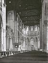 INTERIEUR, OVERZICHT MIDDENSCHIP NAAR HET OOSTEN - Rotterdam - 20264974 - RCE -  NEDERLANDS HERVORMDE KERK (GROTE- OF SINT LAURENSKERK): INTERIEUR, OVERZICHT MIDDENSCHIP NAAR HET OOSTEN 