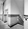 Interieur, trappenhuis met betegelde wanden - Rotterdam - 20349575 - RCE -  Drukkerij en Uitgeverij Wyt: Interieur, trappenhuis met betegelde wanden 