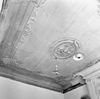 Interieur plafond achterkamer 1e verdieping - Schiedam - 20196831 - RCE -  interieur plafond achterkamer 1e verdieping 