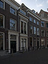 Schiedam Lange Haven bij 81 -  Lange Haven bij 81(white) and 81 (to the right), Schiedam 