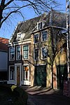 Vlaardingen - Markt 49 (l woonhuis r pakhuis) -  Vlaardingen: Markt 49. Links woonhuis, rechts pakhuis. Beide rijksmonument.