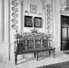 INT. VESTIBULE, BANK (XVIII), WAPEN GILLES GRAAFLAND - Haastrecht - 20309526 - RCE -  MUSEUM BISDOM VAN VLIST: INT. VESTIBULE, BANK (XVIII), WAPEN GILLES GRAAFLAND 
